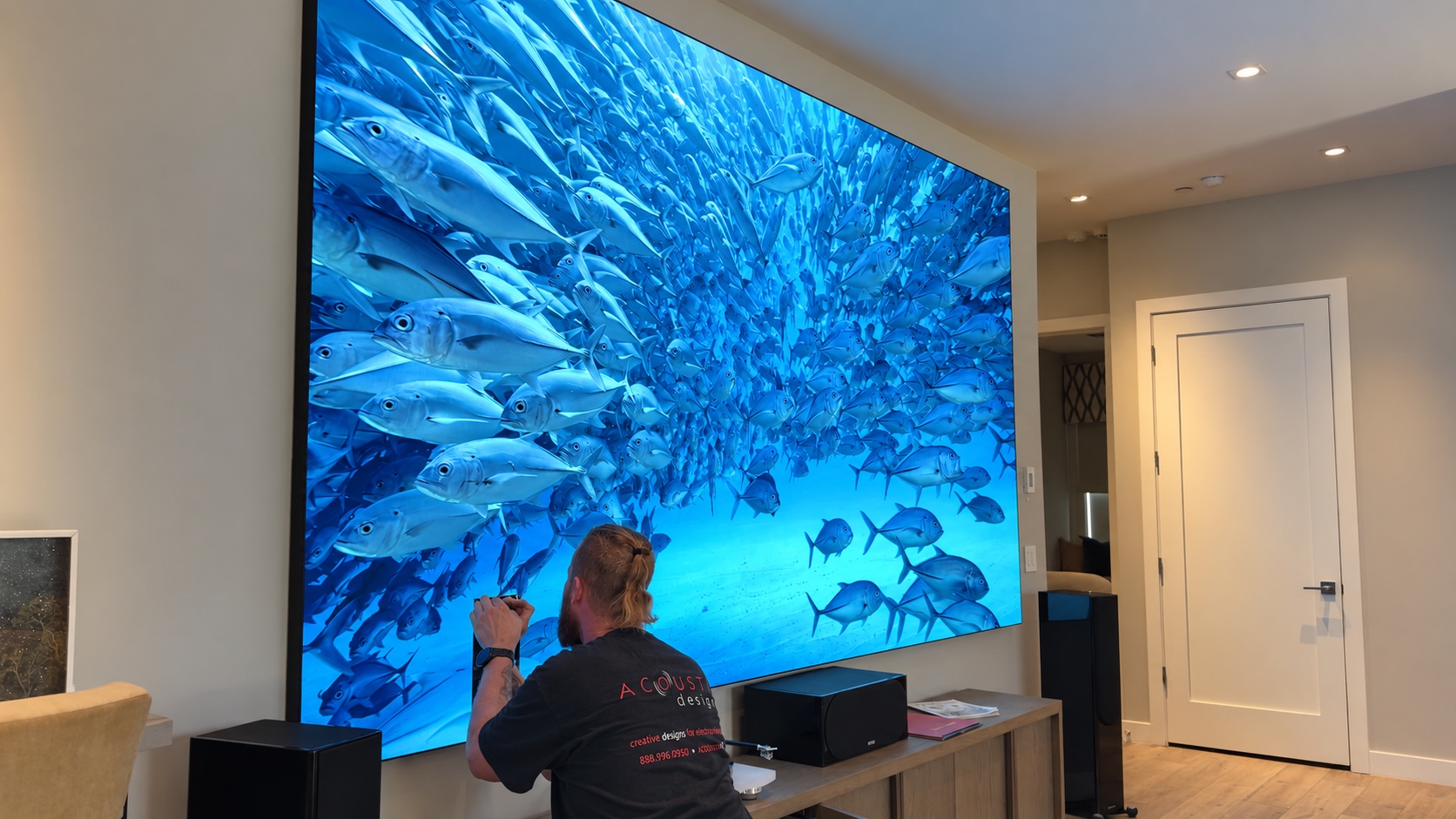 Pixel Perfect Walls DVLED installation displaying an immersive school of blue fish